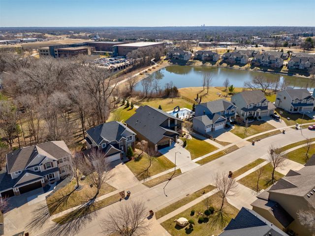 6309 Sudbury Court, Johnston, IA 50131