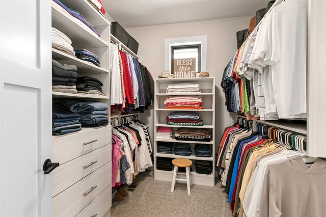 6309 Sudbury Court, Johnston, IA 50131