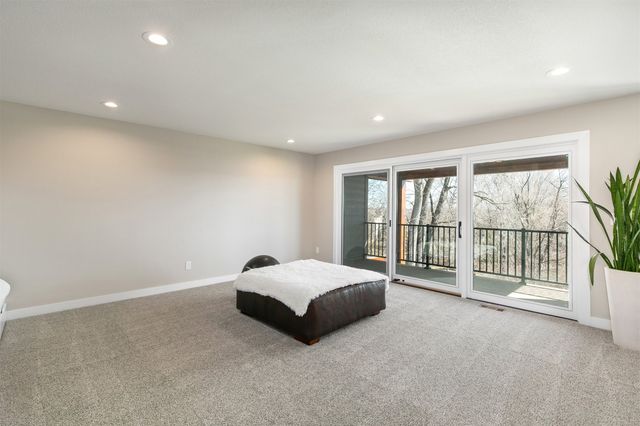 6309 Sudbury Court, Johnston, IA 50131