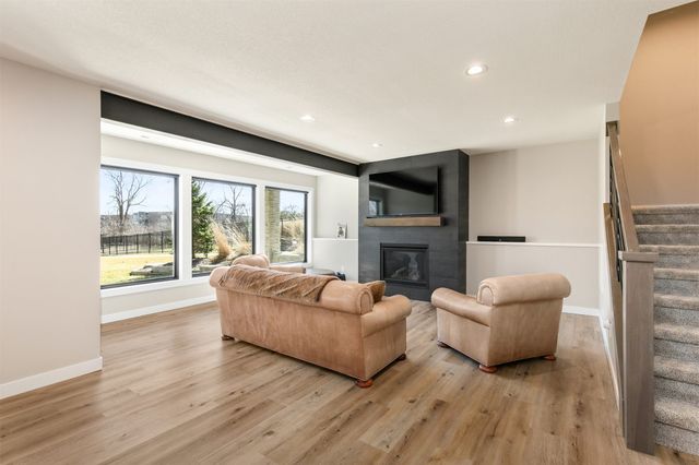 6309 Sudbury Court, Johnston, IA 50131