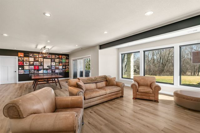 6309 Sudbury Court, Johnston, IA 50131