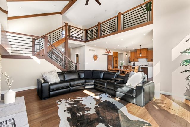 6309 Sudbury Court, Johnston, IA 50131