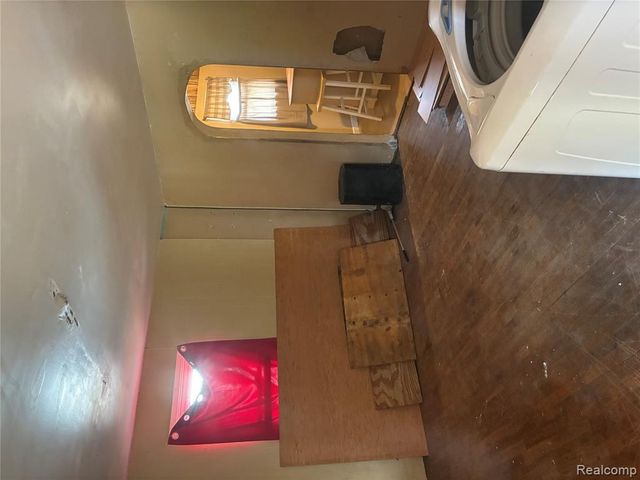 3256 Oakwood Avenue, Saginaw, MI 48601