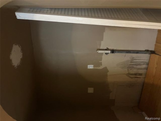 3256 Oakwood Avenue, Saginaw, MI 48601