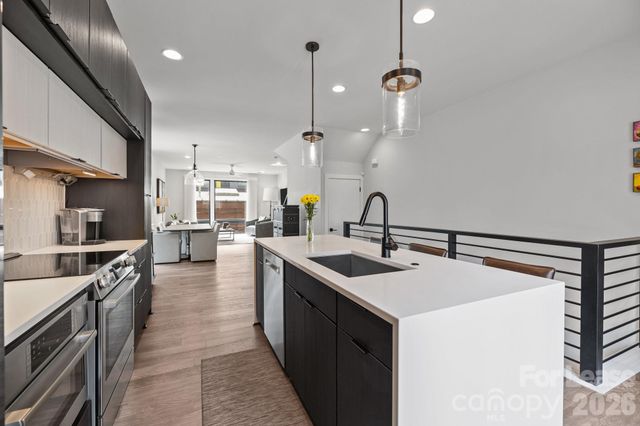 1207 Minter Place, Charlotte, NC 28203