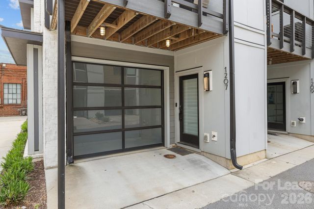 1207 Minter Place, Charlotte, NC 28203