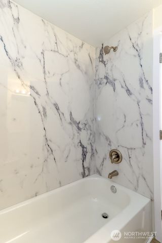 1703 7th Avenue SE, Puyallup, WA 98372