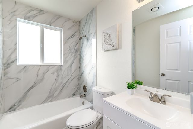 1703 7th Avenue SE, Puyallup, WA 98372