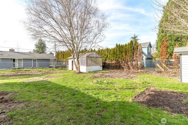 1703 7th Avenue SE, Puyallup, WA 98372