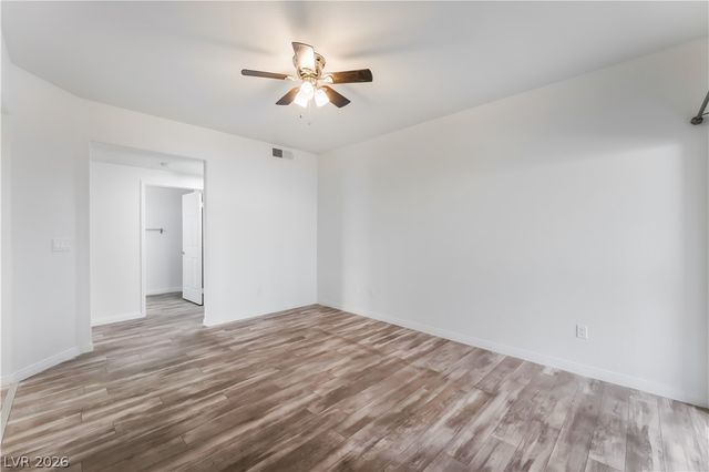 8432 Running Deer Avenue 103, Las Vegas, NV 89145