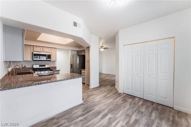 8432 Running Deer Avenue 103, Las Vegas, NV 89145
