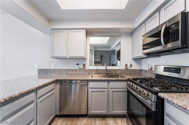 8432 Running Deer Avenue 103, Las Vegas, NV 89145