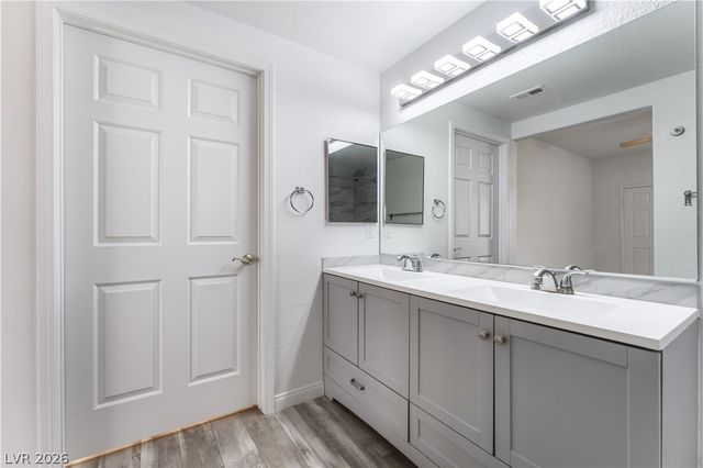 8432 Running Deer Avenue 103, Las Vegas, NV 89145