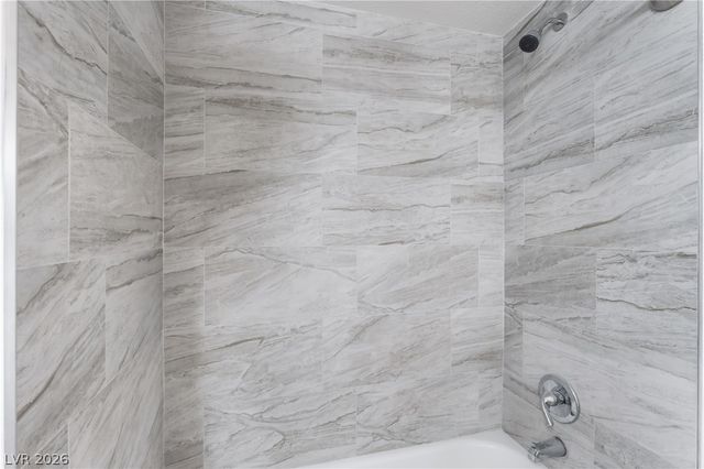 8432 Running Deer Avenue 103, Las Vegas, NV 89145