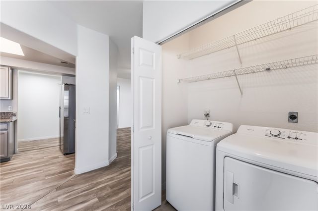 8432 Running Deer Avenue 103, Las Vegas, NV 89145