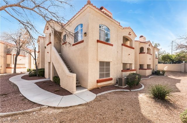 8432 Running Deer Avenue 103, Las Vegas, NV 89145