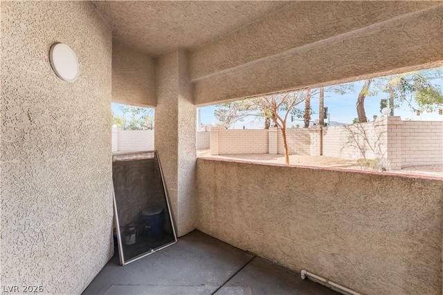 8432 Running Deer Avenue 103, Las Vegas, NV 89145