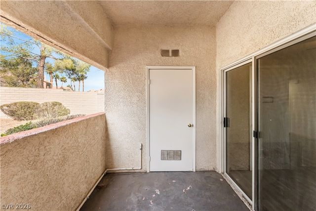 8432 Running Deer Avenue 103, Las Vegas, NV 89145