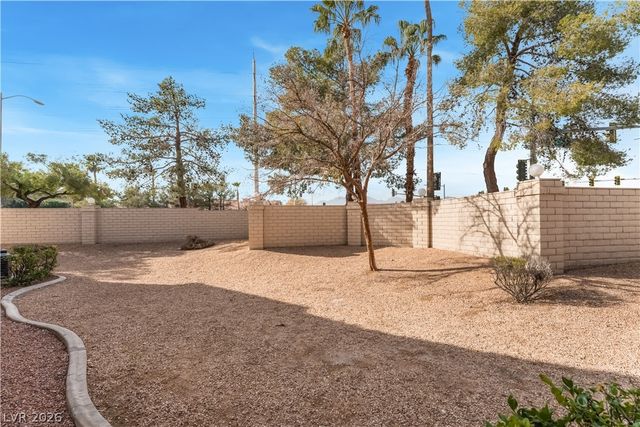 8432 Running Deer Avenue 103, Las Vegas, NV 89145