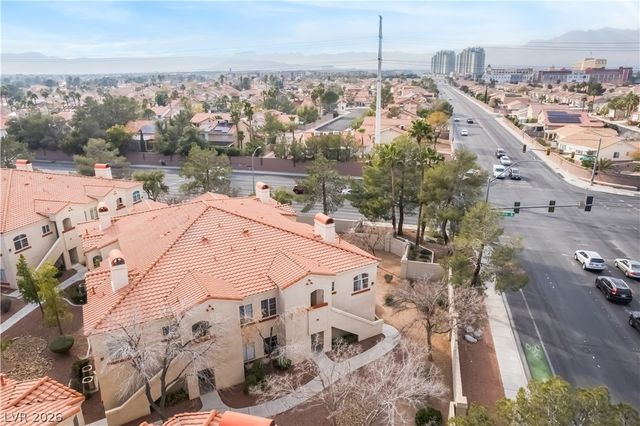 8432 Running Deer Avenue 103, Las Vegas, NV 89145