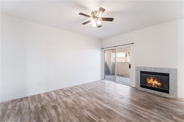 8432 Running Deer Avenue 103, Las Vegas, NV 89145