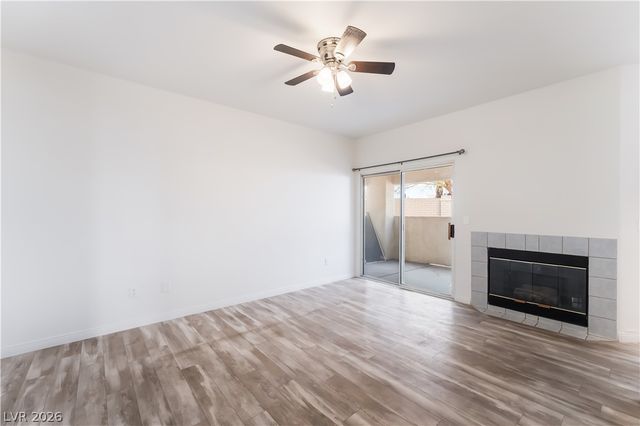 8432 Running Deer Avenue 103, Las Vegas, NV 89145