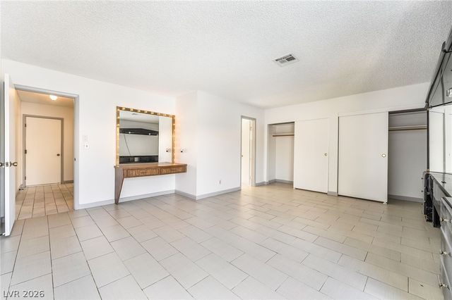 3155 East Rochelle Avenue, Las Vegas, NV 89121