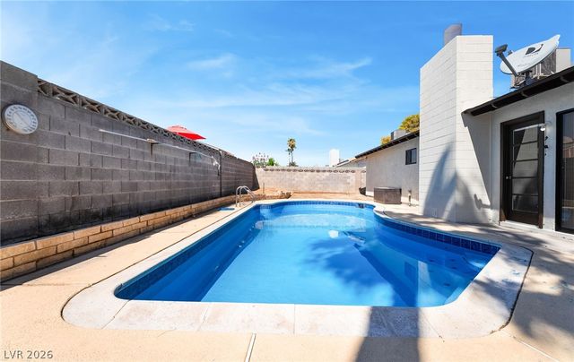 3155 East Rochelle Avenue, Las Vegas, NV 89121
