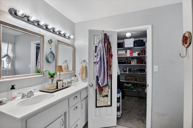310 Vista Drive, Granbury, TX 76049