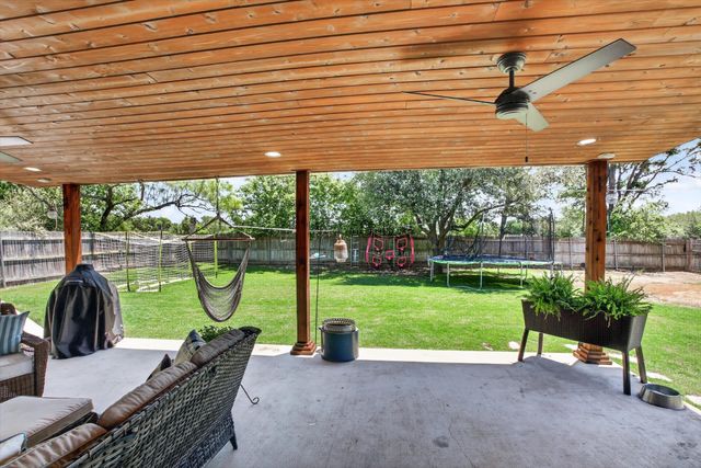 310 Vista Drive, Granbury, TX 76049