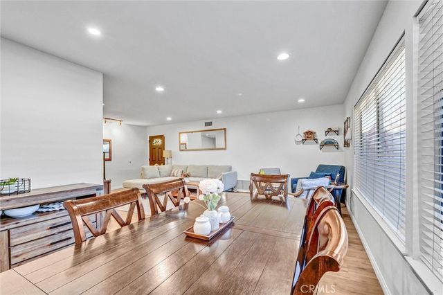 1648 Rocky River Court, Simi Valley, CA 93063