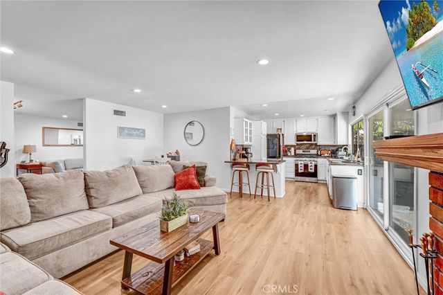 1648 Rocky River Court, Simi Valley, CA 93063