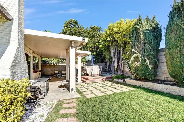 1648 Rocky River Court, Simi Valley, CA 93063