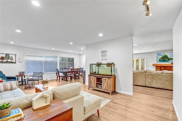 1648 Rocky River Court, Simi Valley, CA 93063