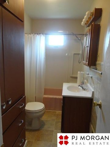 2532 N 64th Street, Omaha, NE 68104