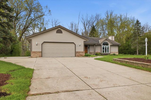 N68W14817 Prudence DRIVE, Menomonee Falls, WI 53051
