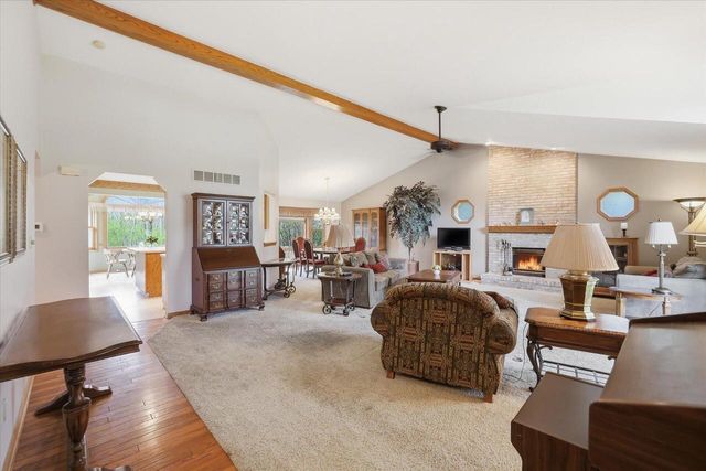 N68W14817 Prudence DRIVE, Menomonee Falls, WI 53051