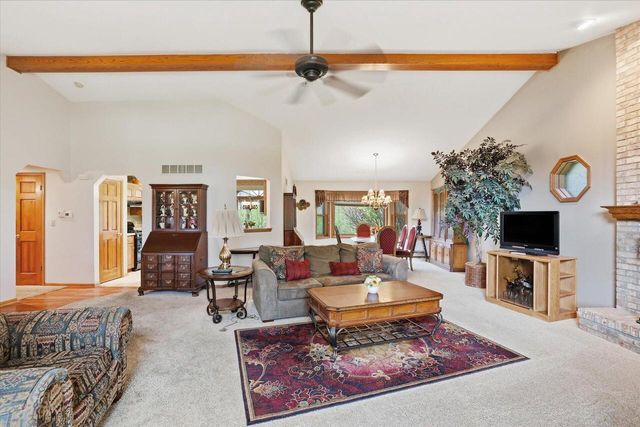 N68W14817 Prudence DRIVE, Menomonee Falls, WI 53051