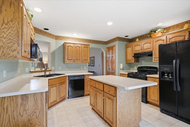 N68W14817 Prudence DRIVE, Menomonee Falls, WI 53051