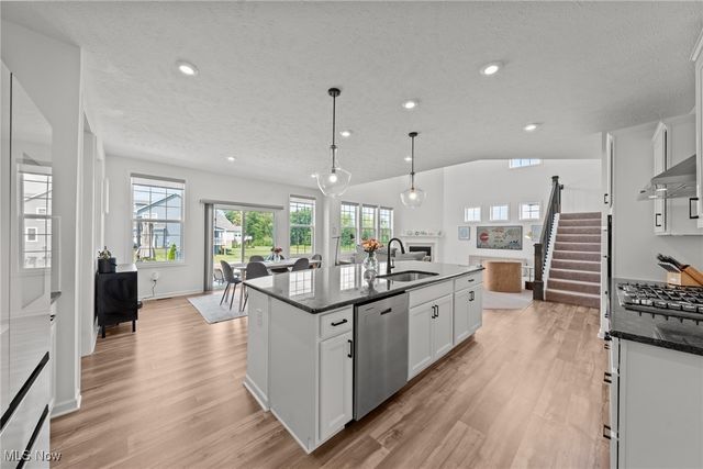 777 Nancy Drive, Aurora, OH 44202