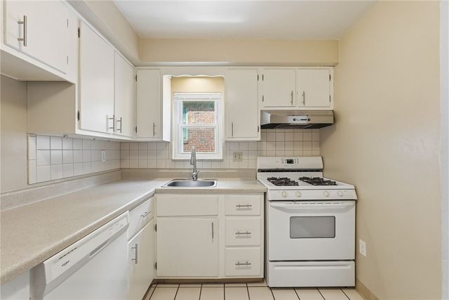 502 WOODLAND, Oakmont, PA 15139