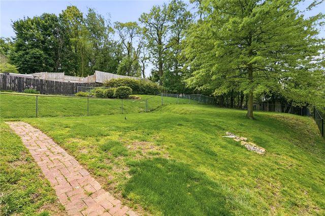 502 WOODLAND, Oakmont, PA 15139