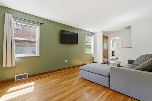 502 WOODLAND, Oakmont, PA 15139