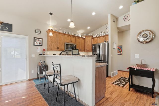 8055 STEAMBOAT RD, Summerset, SD 57769