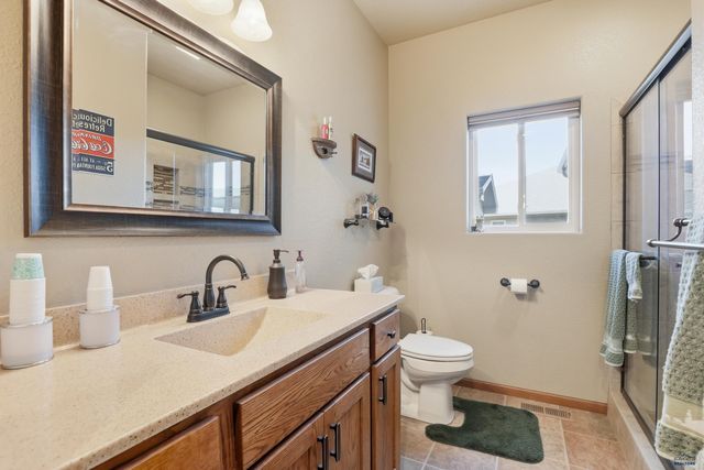 8055 STEAMBOAT RD, Summerset, SD 57769