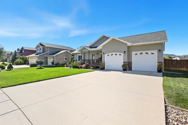 8055 STEAMBOAT RD, Summerset, SD 57769