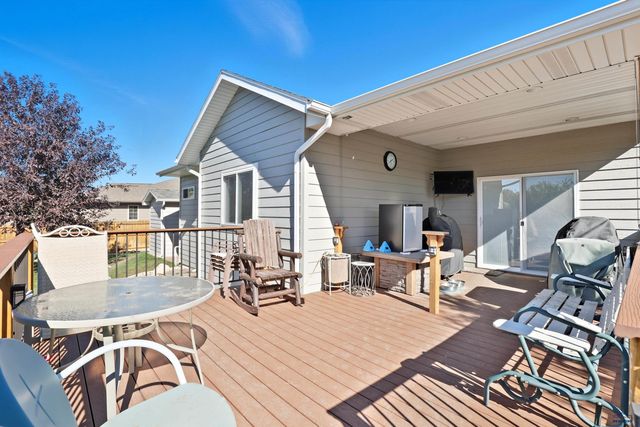 8055 STEAMBOAT RD, Summerset, SD 57769