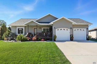 8055 STEAMBOAT RD, Summerset, SD 57769