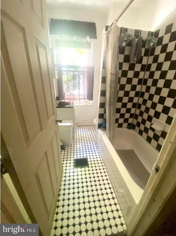 812 N PRESTON ST, Philadelphia, PA 19104