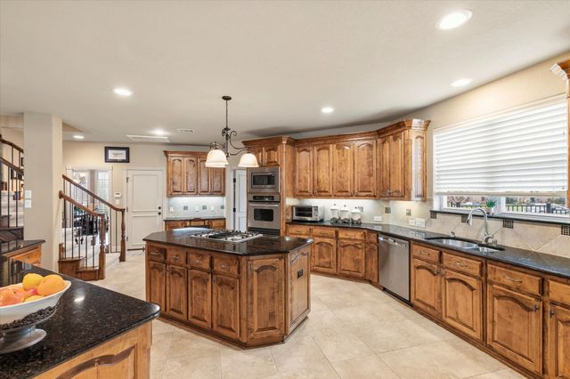 2200 Roadrunner Drive, Flower Mound, TX 75022